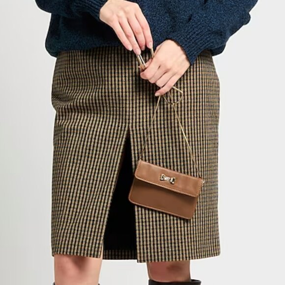 NWT BLACK RED(V) CROSS-BODY BAG - Picture 3 of 3